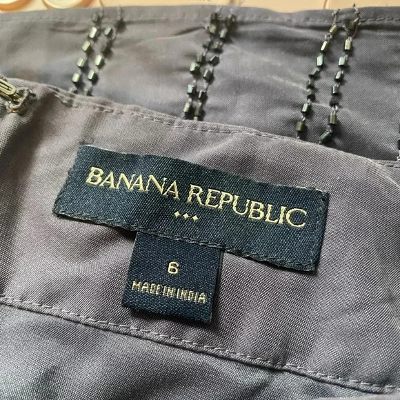 Banana Republic - Blue skirt with beaded detail - US 6 - Picture 4 of 5